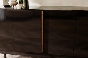 Dancan Artemisa Kommode Mit Goldenem Akzent / Hochglanz / 4 Türen / 163 Cm / Schwarz