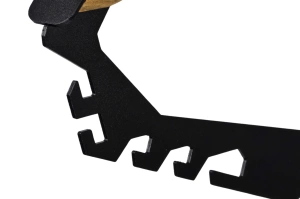 Metall-Kleiderbügel für Motorradhelm, Mütze, Jacke, Kleidung, Schlüssel / 14 Haken / alle Accessoires an einem Ort ohne Bohren / Schwarzer mit Eichenholzelementen